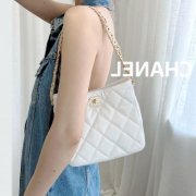chanel hobo字母链条腋下包 香奈儿鱼子酱牛皮迷你嬉皮包